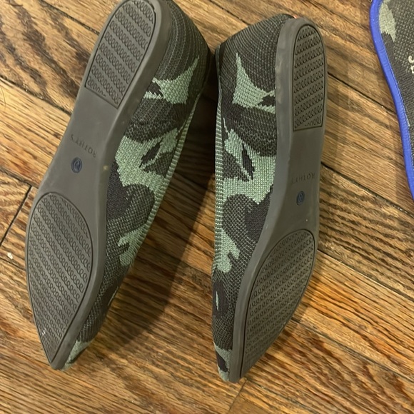 Rothy’s camo flats size 7.5 - Picture 3 of 3